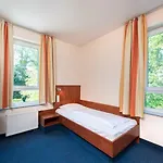 斯玛特汽车旅馆 3*